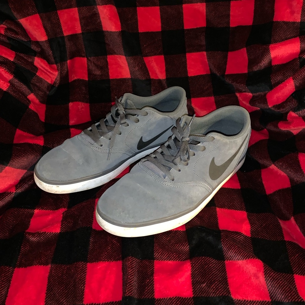 Grey Suede Nike SB Checks w/ Box